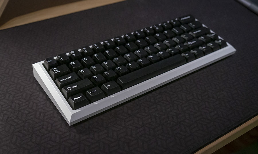 DROP GMK WOB キーキャップ Amazon.com: Drop GMK White-On-Black Custom Mechanical Keyboard