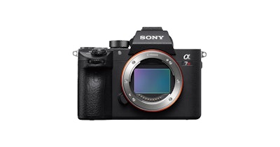 α7R III 35mm Full-Frame Camera with Autofocus | ILCE-7RM3 | Sony UK