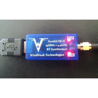 USB RF Signal Generator Stick - 34MHz - 4.4GHz - SynthUSBII