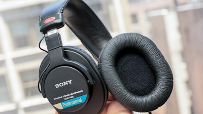 Sony  MDR-7506 Professional Monitor Headphone 