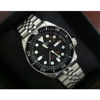 Seiko Men's SKX007K2 Diver's Automatic Watch: Seiko: Watches