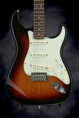 Fender Deluxe Roadhouse Strat - 3-color Sunburst with Rosewood Fingerboard | Swe