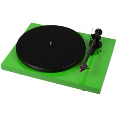Pro-Ject Audio Systems Debut Carbon