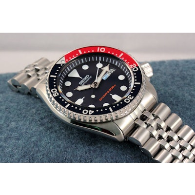Seiko Men's SKX009K2 Diver's Automatic Blue Dial Watch: Seiko: Watch