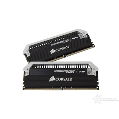 CORSAIR Dominator Platinum 32GB (2 x 16GB) 288-Pin DDR4 SDRAM DDR4 3000 (PC4 240