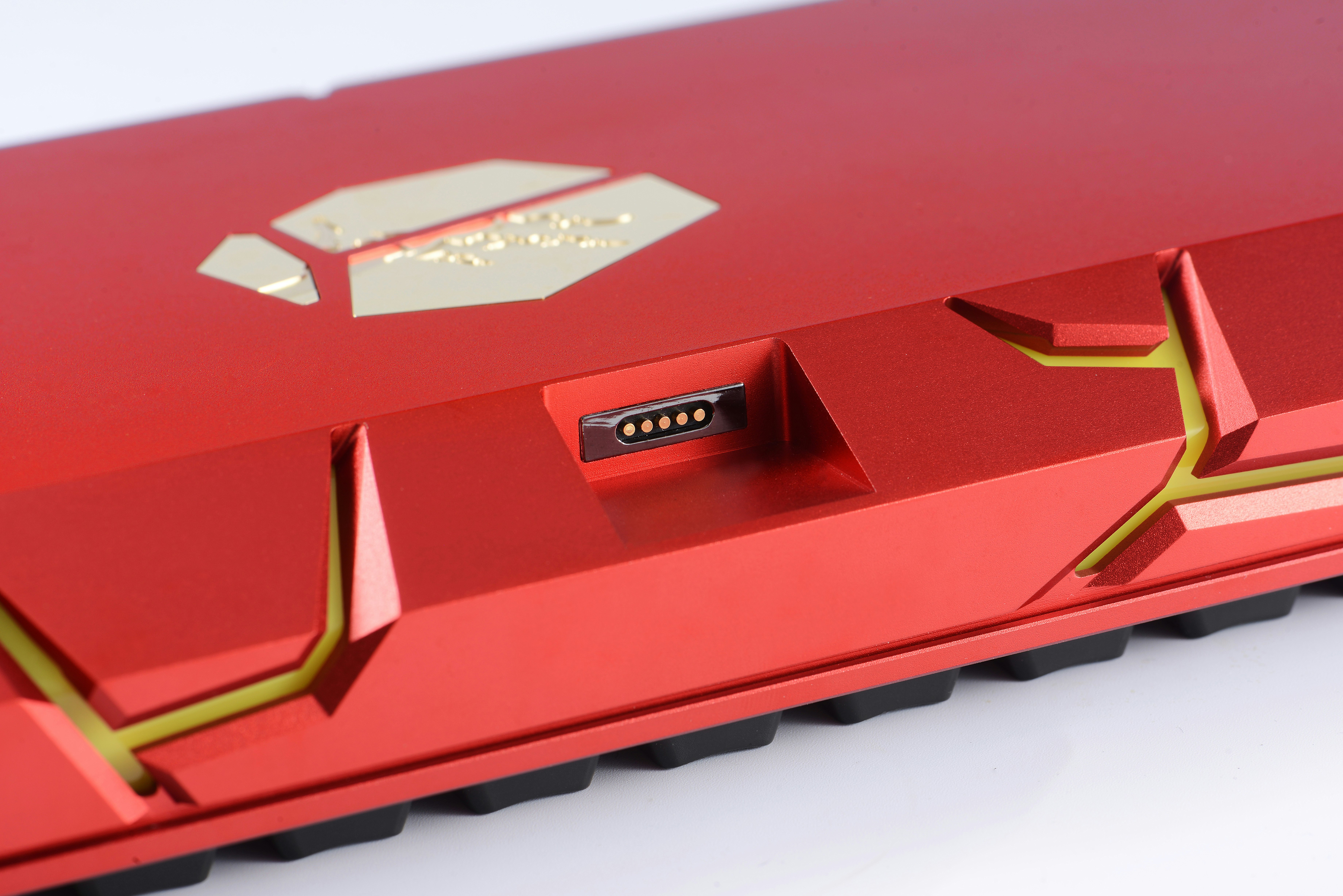 Magnetic data interface and customized cable