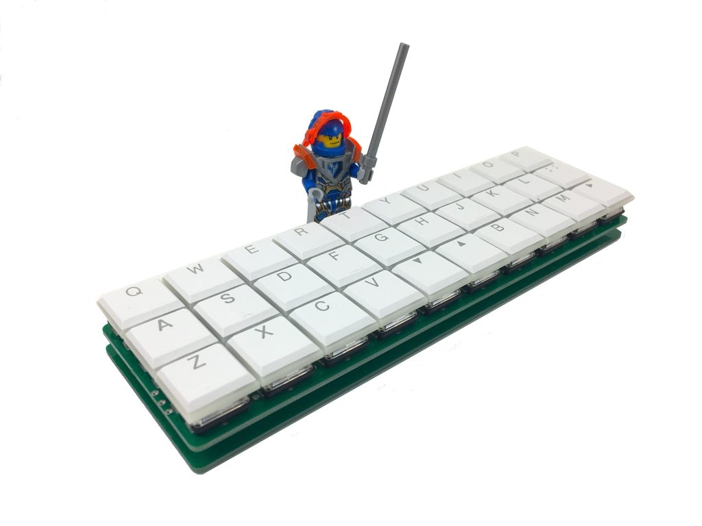 
    Dilly - 3x10 Ortholinear Keyboard for Kailh Choc Low-Profile Switches
    
