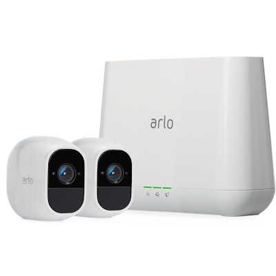 Arlo Pro 2 Smart Security System /w 2 Cameras (VMS4230P)