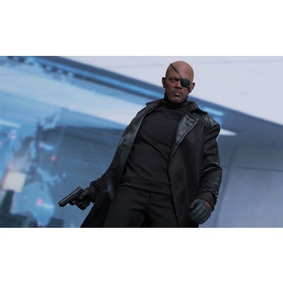 Marvel Nick Fury Sixth Scale Figure by Hot Toys | Sideshow Collectibles
