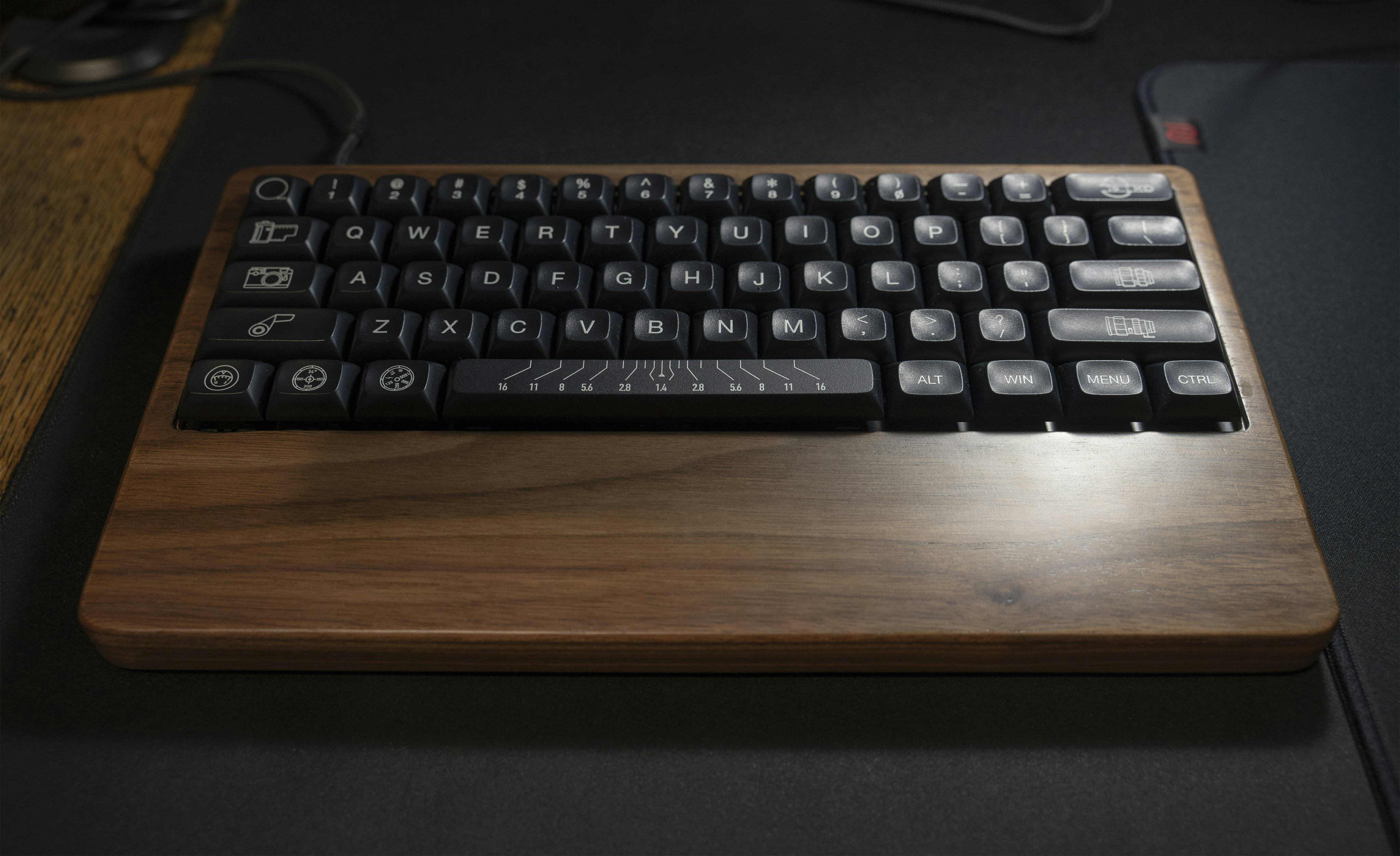 NPKC 60 Wooden Wrist Rest Keyboard Case Mechanical Keyboards