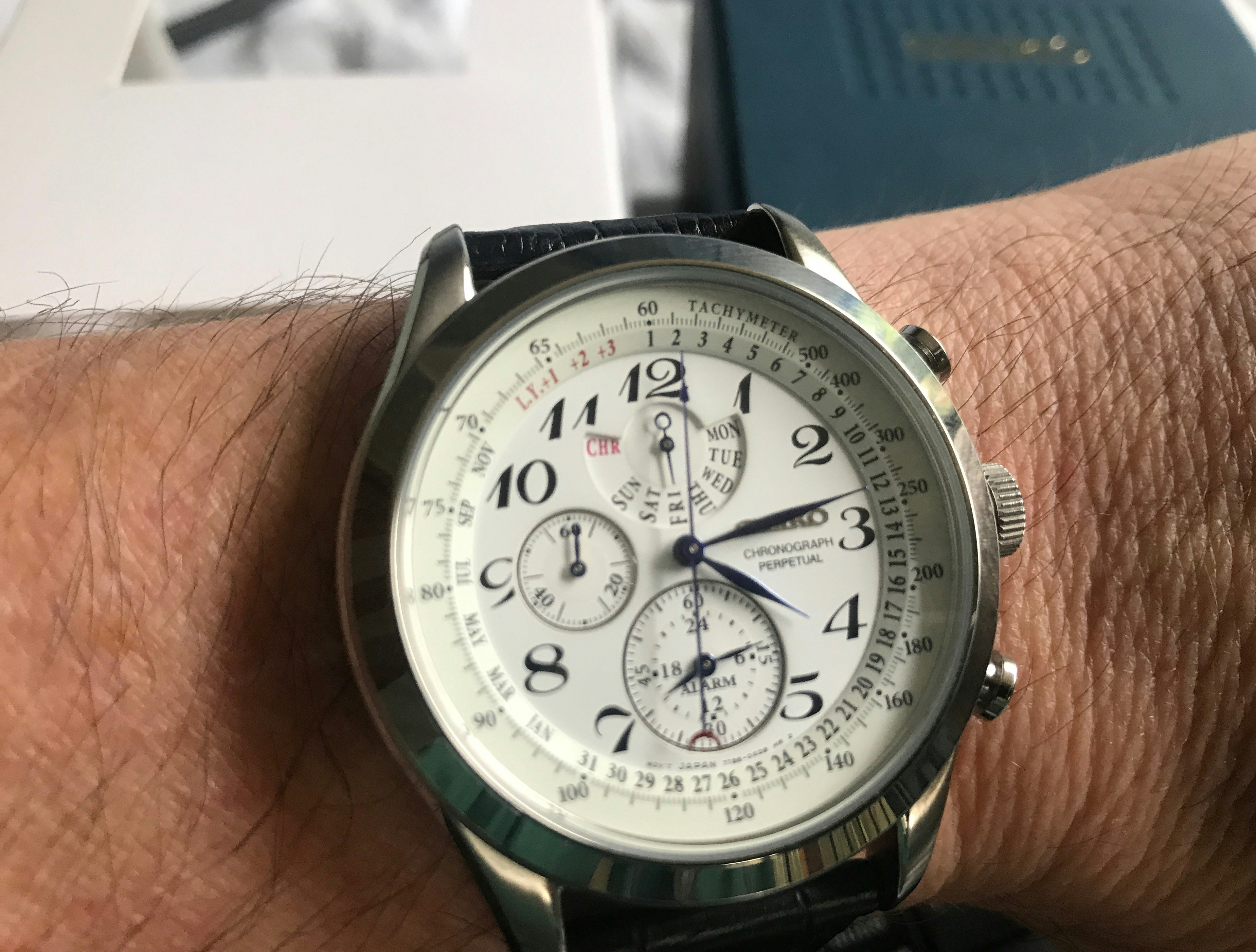 Seiko neo classic perpetual best sale chronograph spc