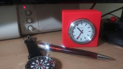 Featured image of post Mondaine Desk Clock / Mondaine then branched into other accessories, most notably desk clocks.