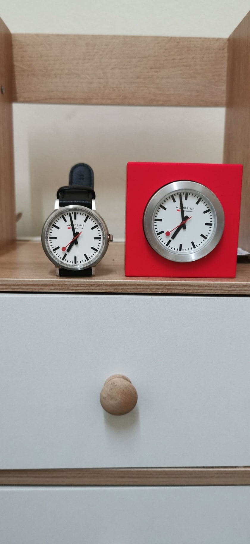 Mondaine Desk Clock Photos Watches Drop