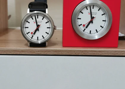 Mondaine Desk Clock Photos Watches Drop - Main Image
