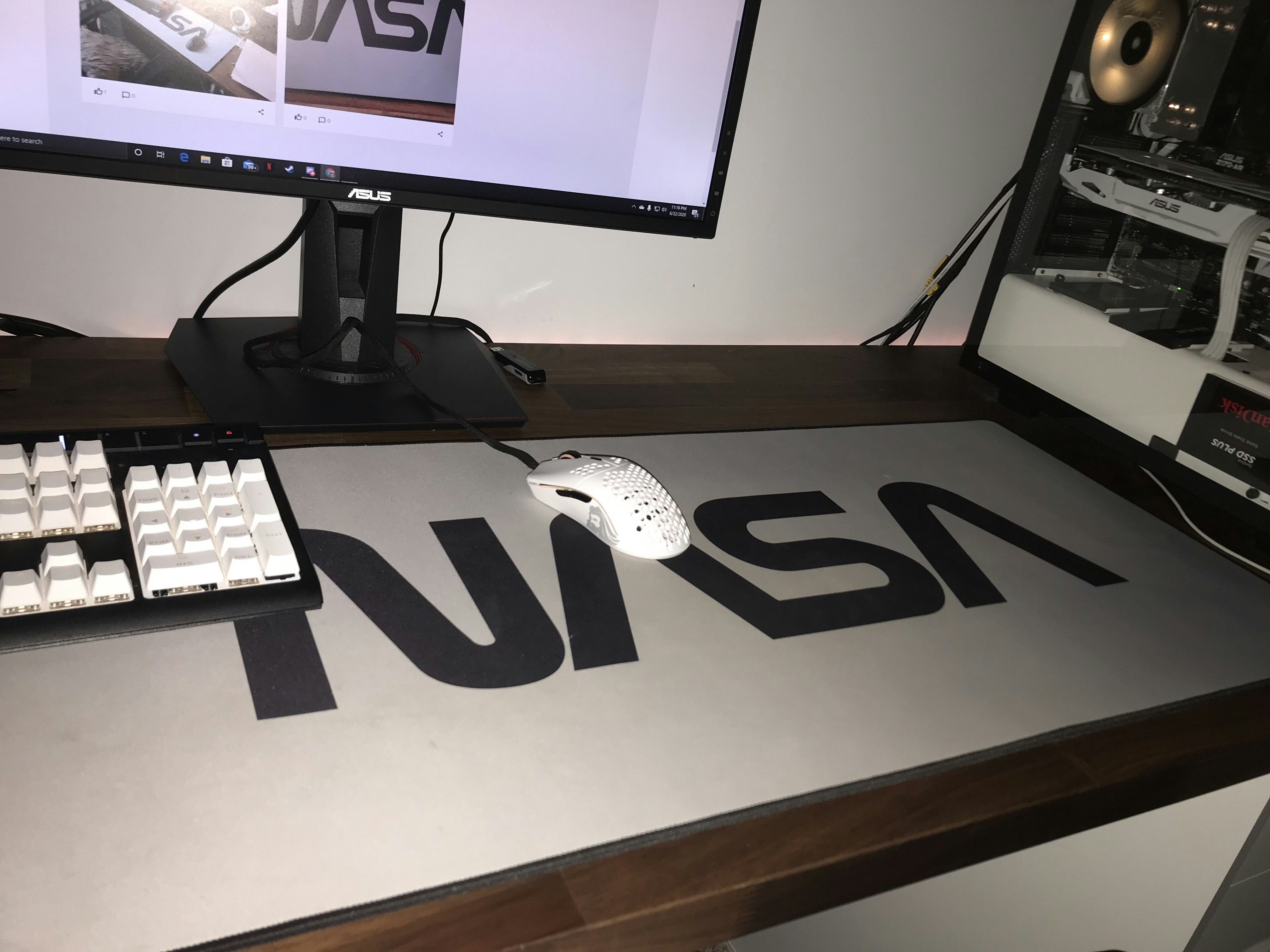 NovelKeys NASA Desk/Mouse Mat Mechanical Keyboards Wrist Rests Drop