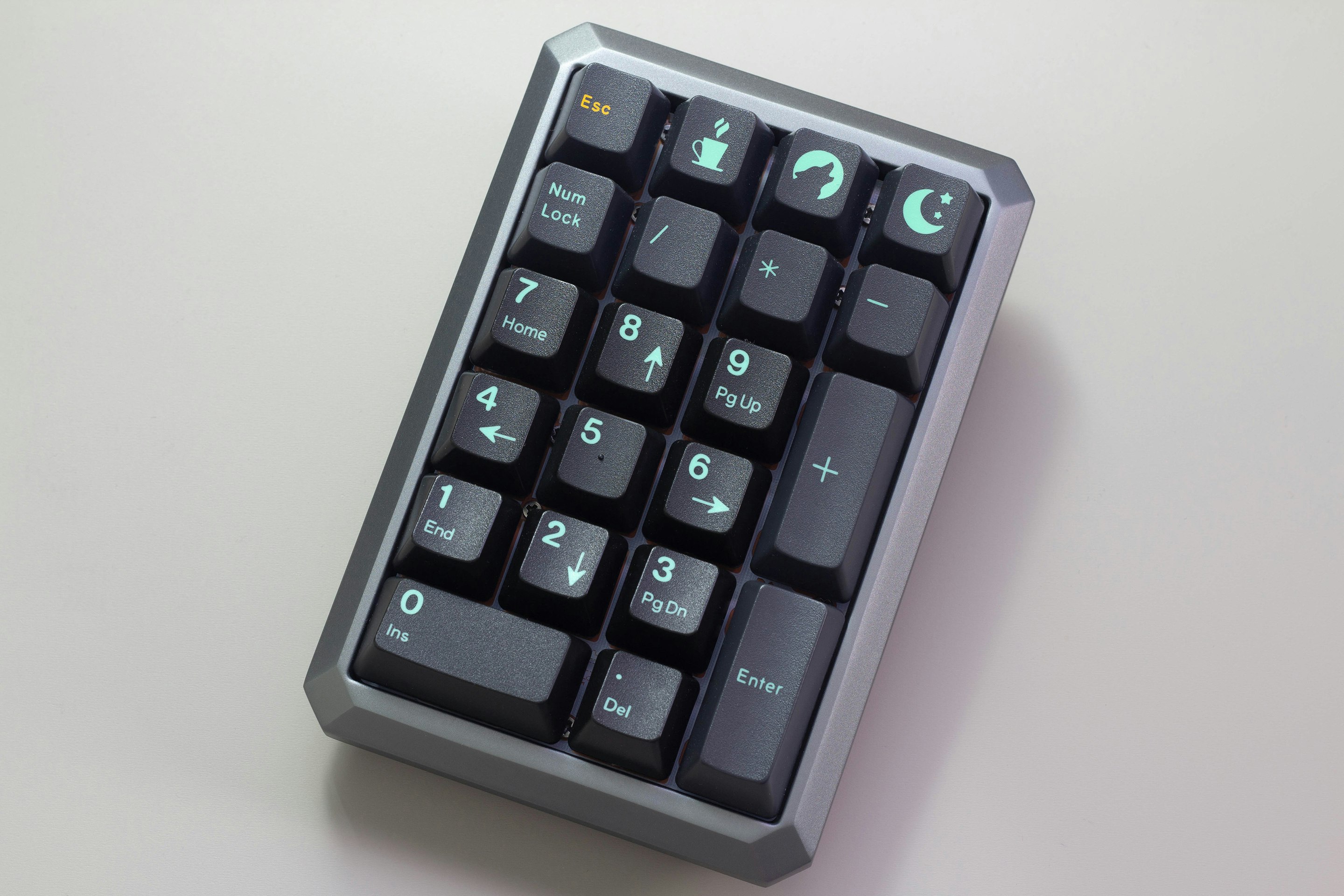 ONI ニースリーブPRO S級品 XL