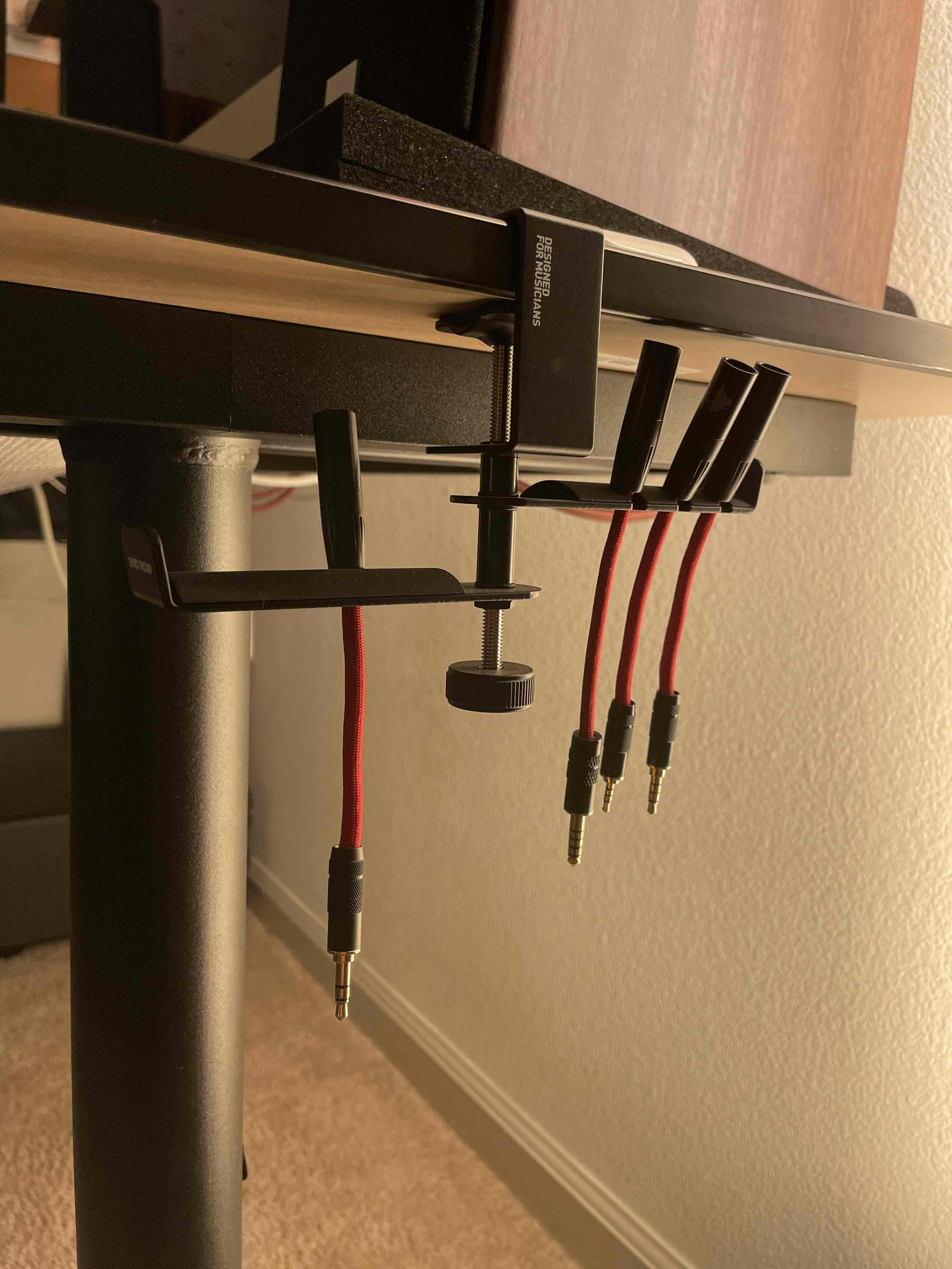 ADV. Dual Suspension Headphone Hanger Audiophile Headphone Mods Drop