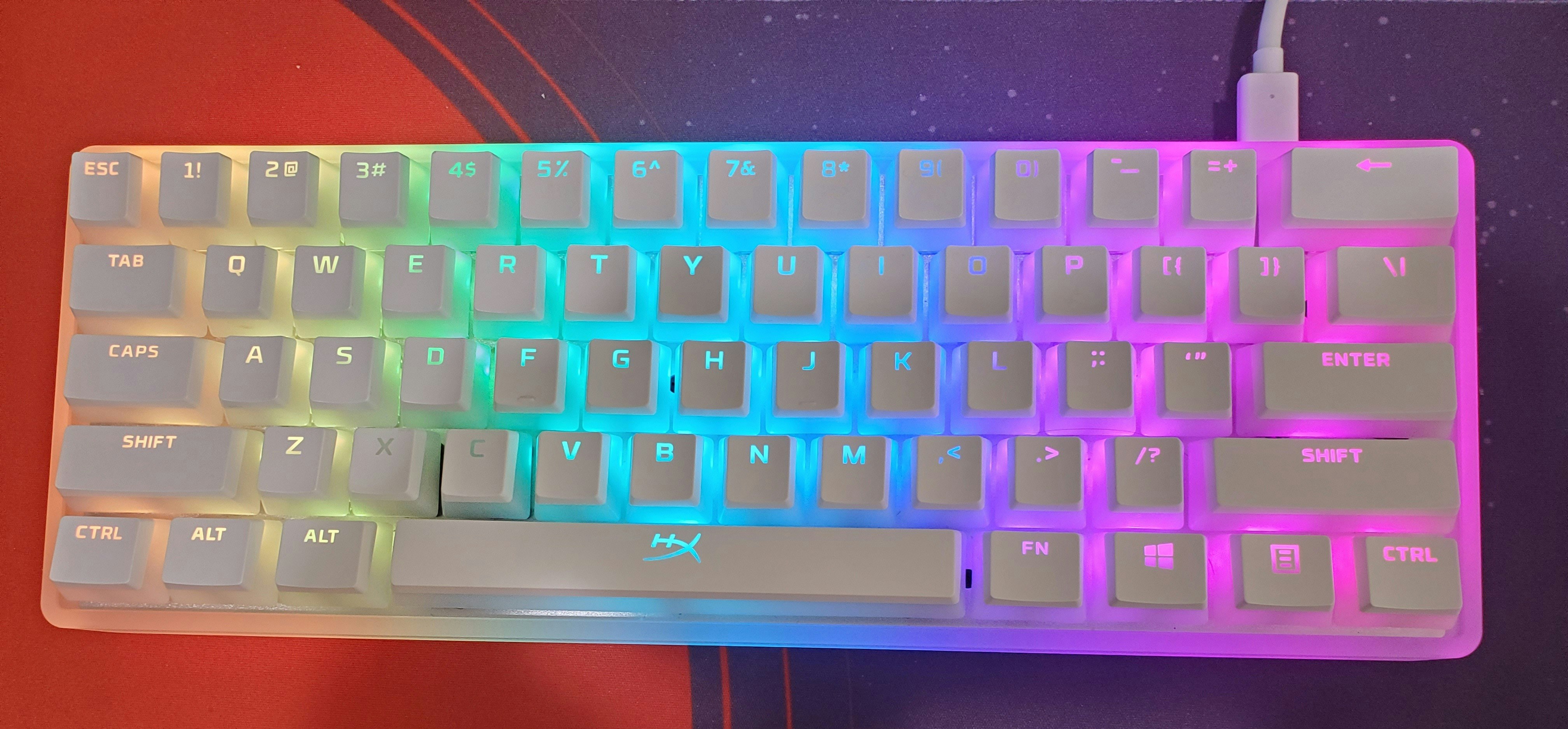carina 60 with white hyperx pudding keycaps Drop