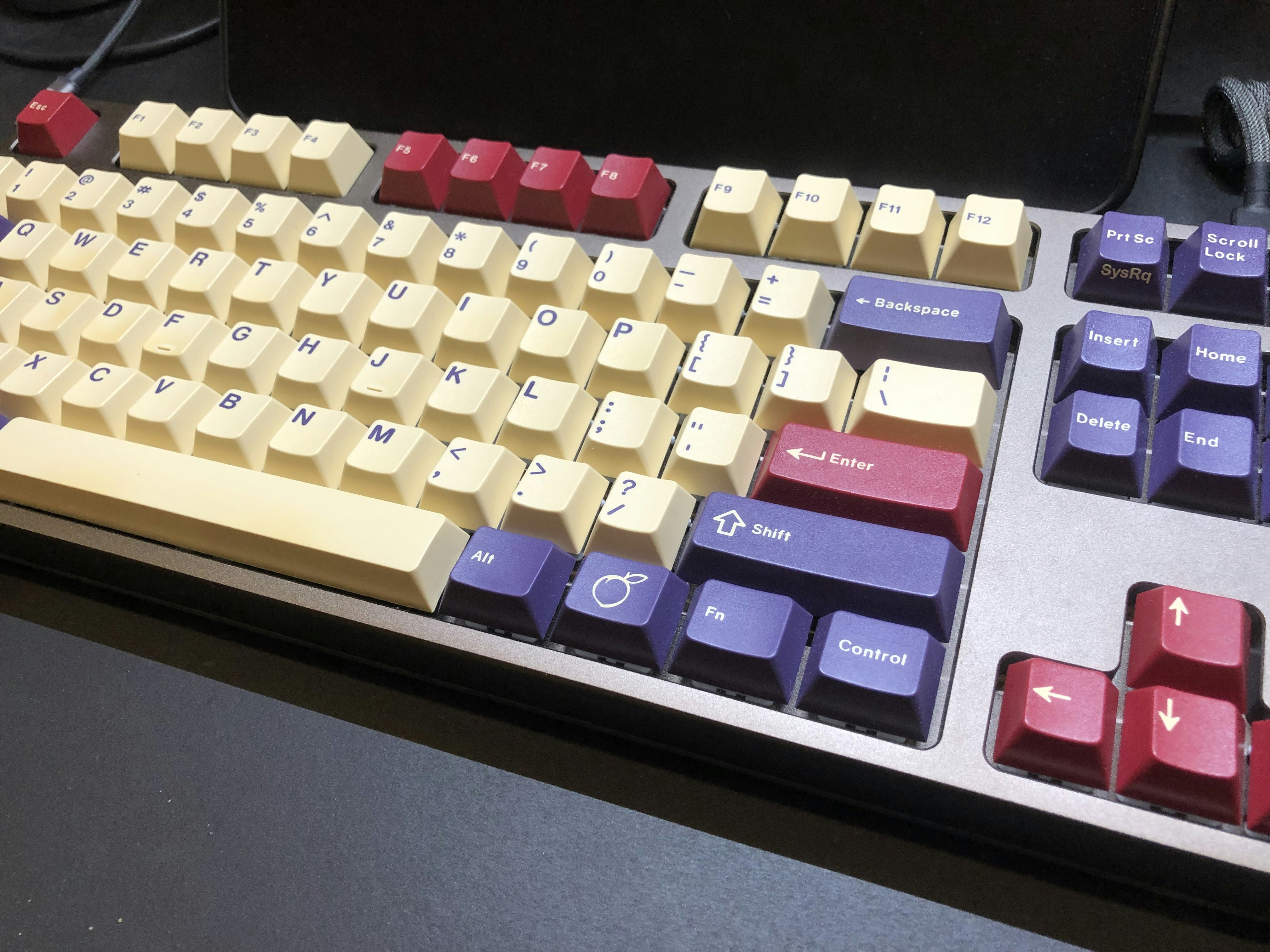 Massdrop x Jessica GMK Plum Custom Keycap Set | Mechanical