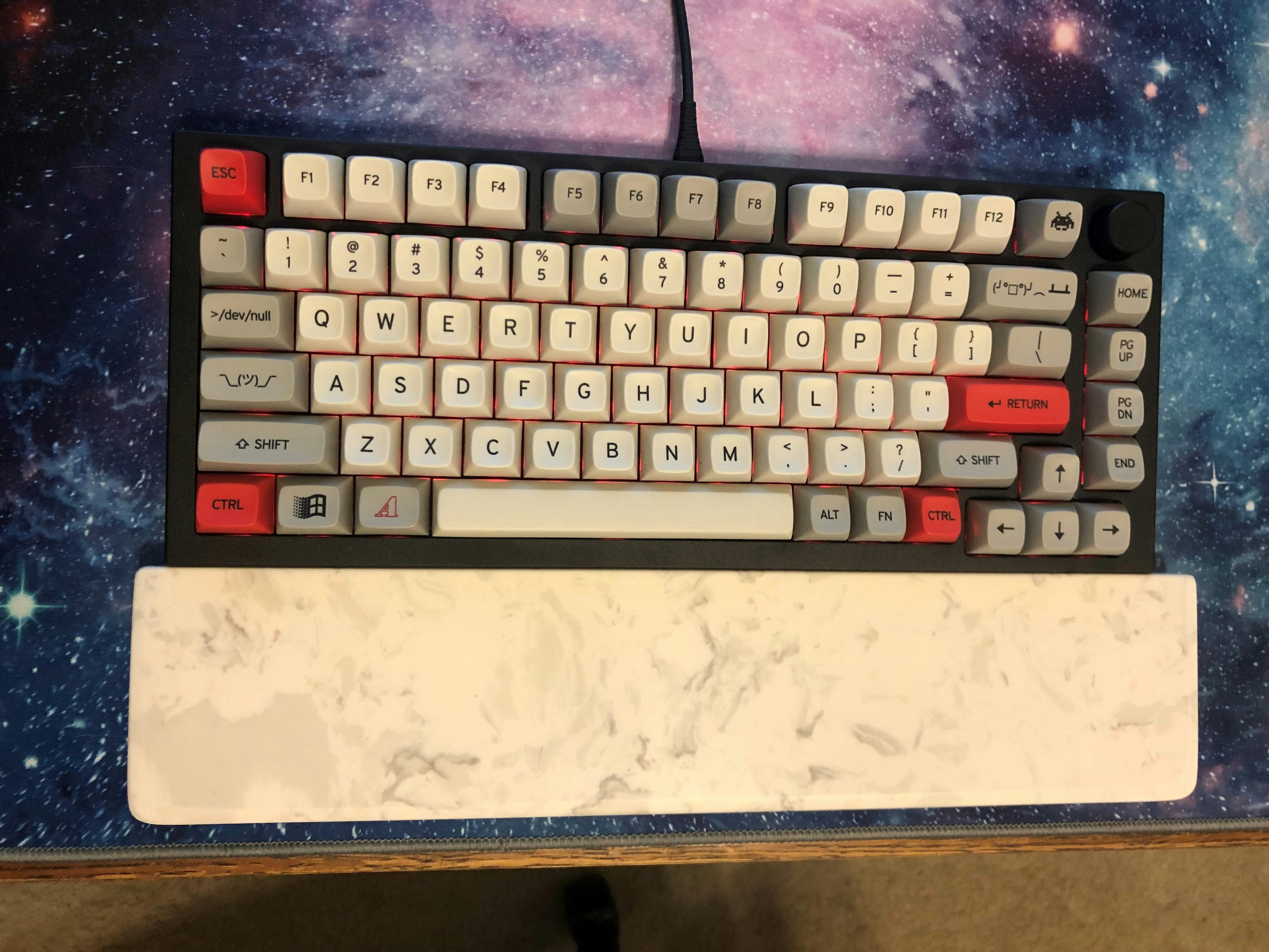 GMMK Pro with /dev/tty MT3 keycaps and quartz wristrest Drop