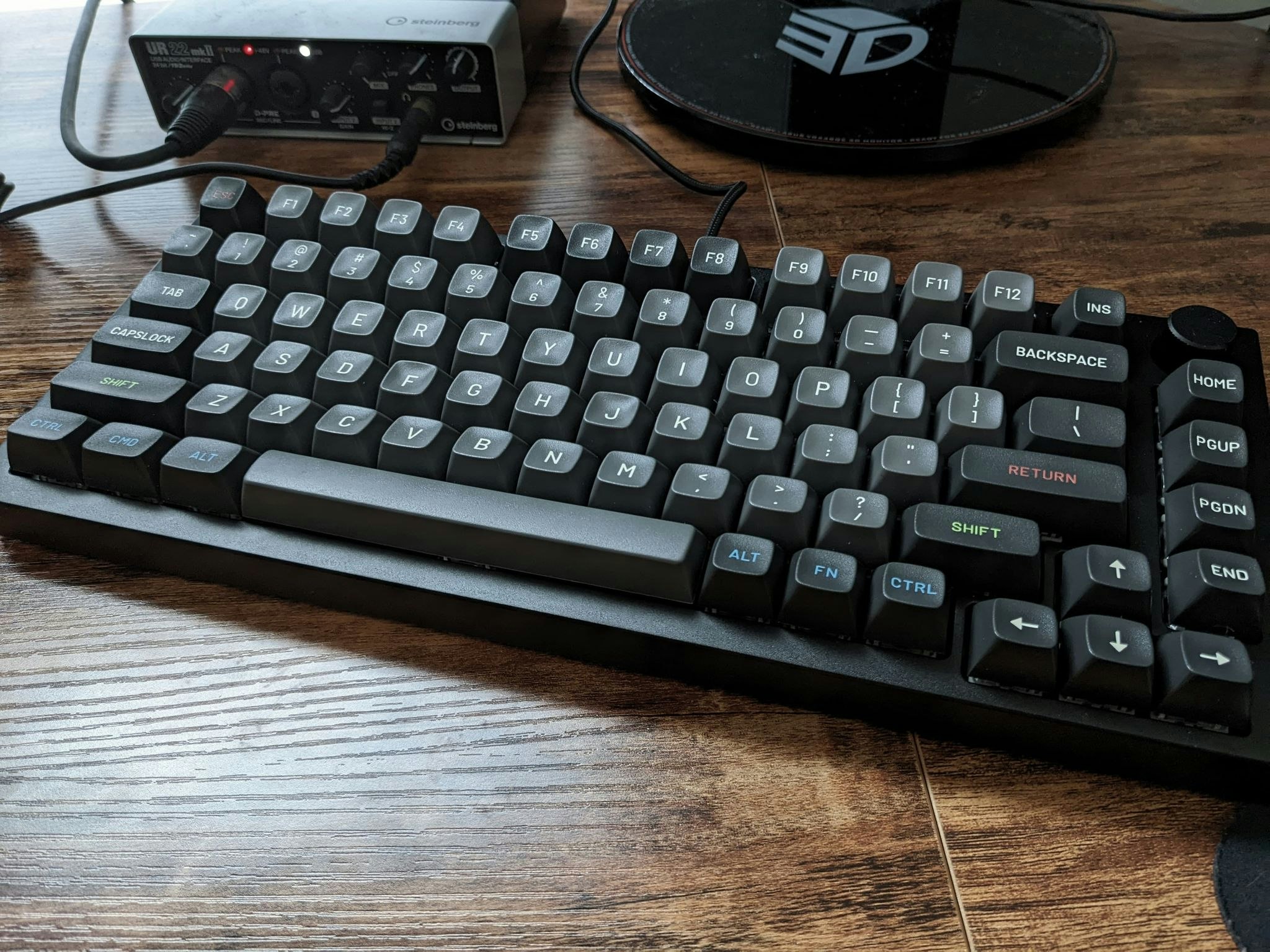 My first barebones build: GMMK Pro w/ MT3 Susuwatari | Drop