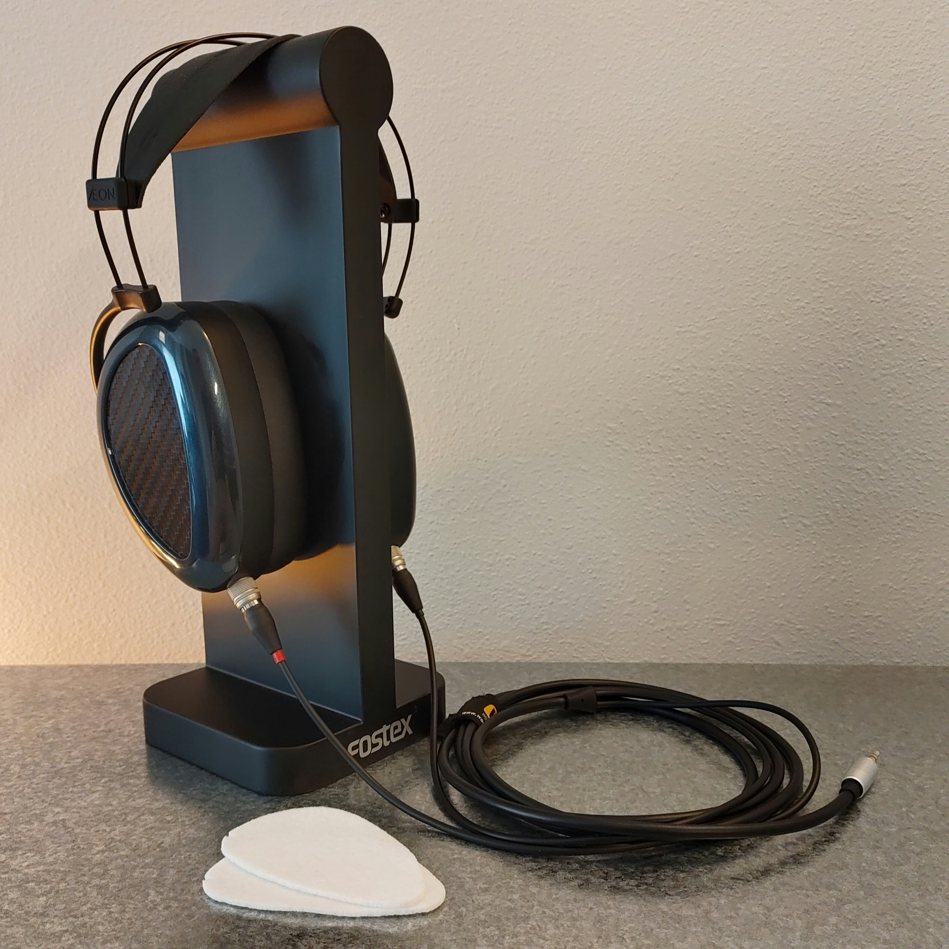 Aeon Closed X on Fostex ST300 headphone stand. | Drop