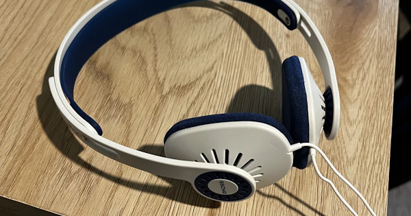 The best elementary school computer lab headphones | Drop