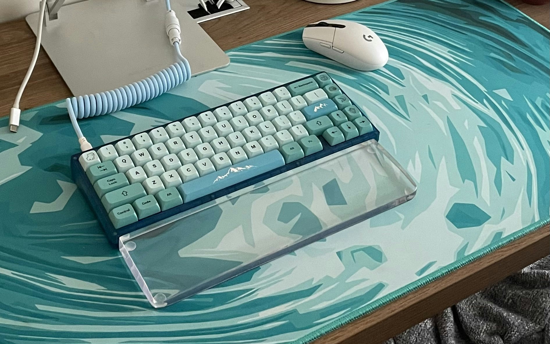 IDOBAO Resin Wrist Rests Blue Mechanical Keyboards Wrist Rest Wrist Rests Drop