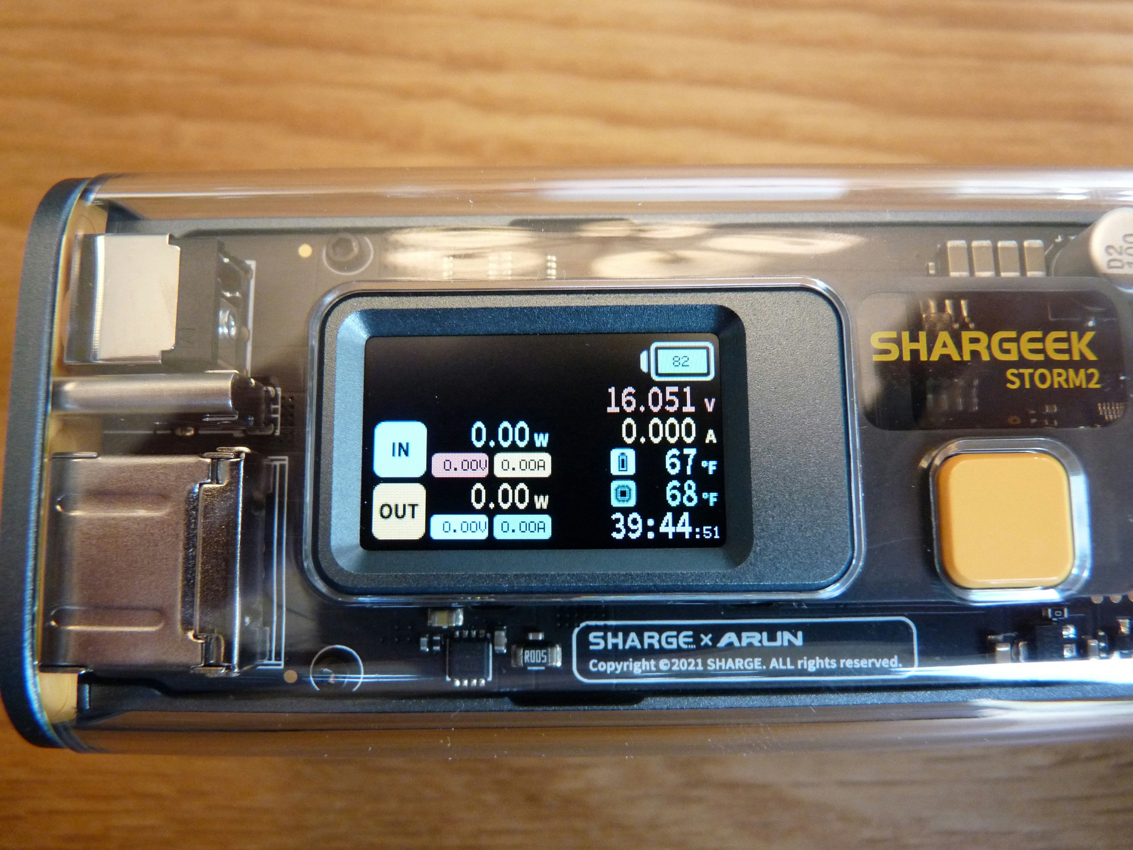 SHARGEEK「STORM2」 Shargeek Storm 2 Power Bank | Battlestations | Desk Accessories