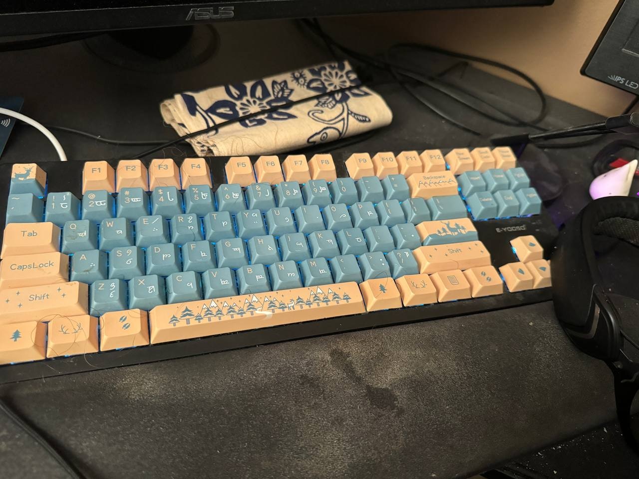 Deer keycaps | Drop
