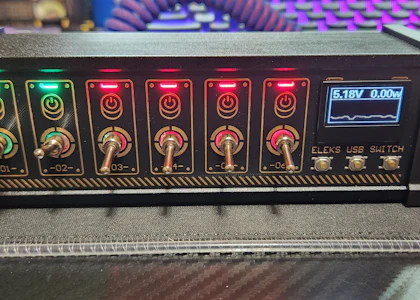 Eleksmaker NK1 ELEKS USB Switch 6 Port USB Hub Vintage Gold Eleksmaker NK1 ELEKS USB Switch 6 Port USB Hub Vintage Gold