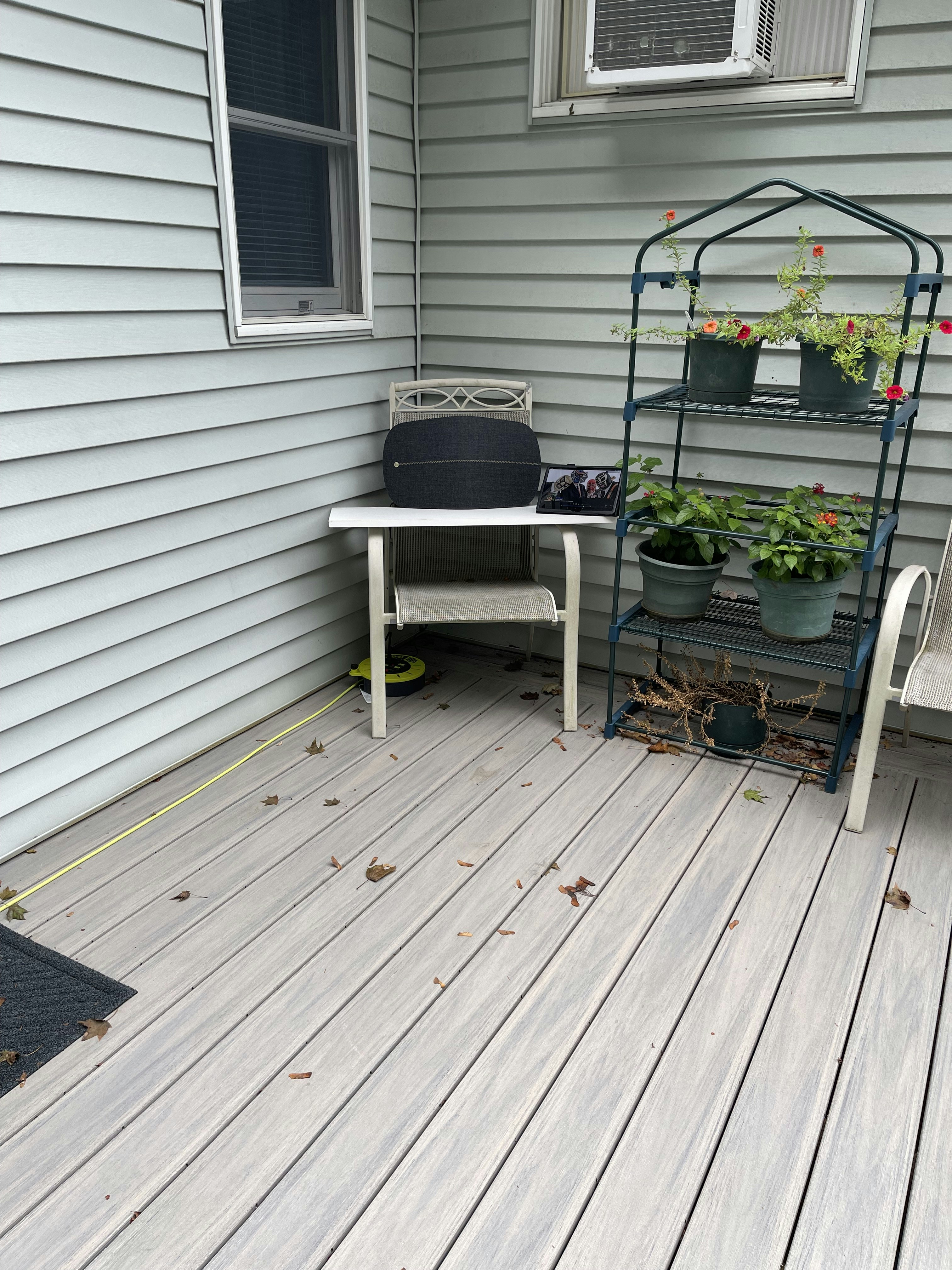 Rear deck audio system Drop