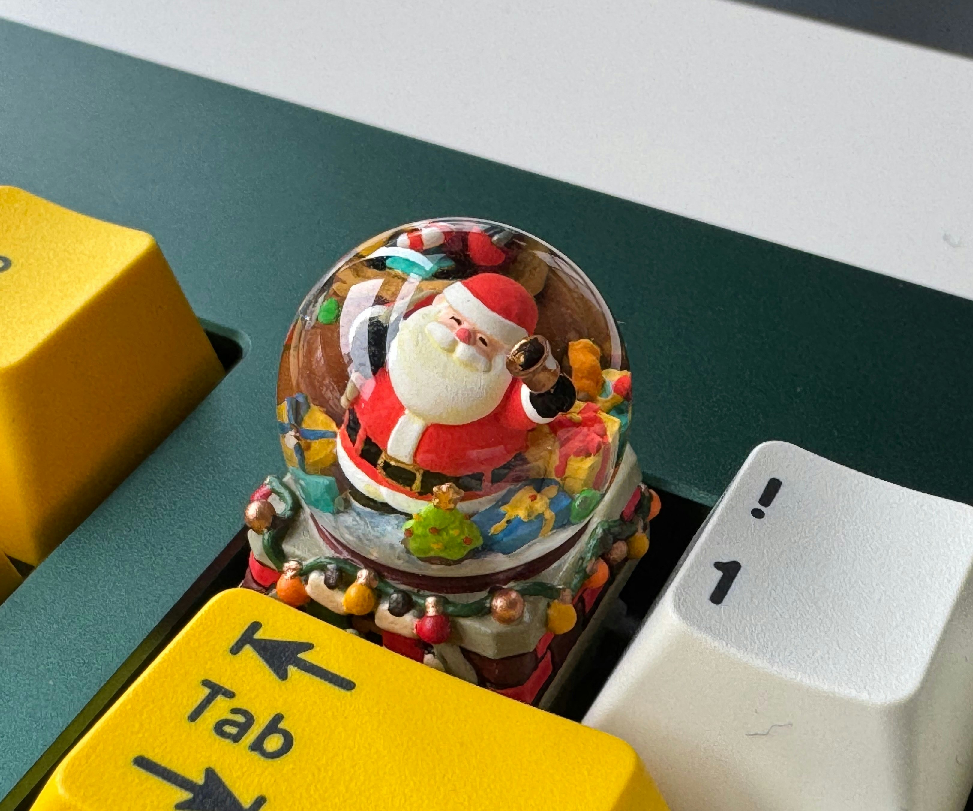 Dwarf Factory ArtiSANTA 2023 Christmas Artisan Keycaps