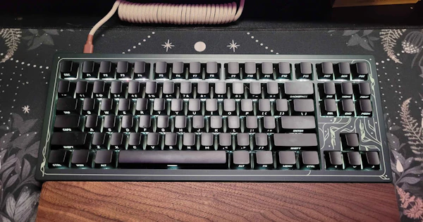 Solid Keyboard | Drop