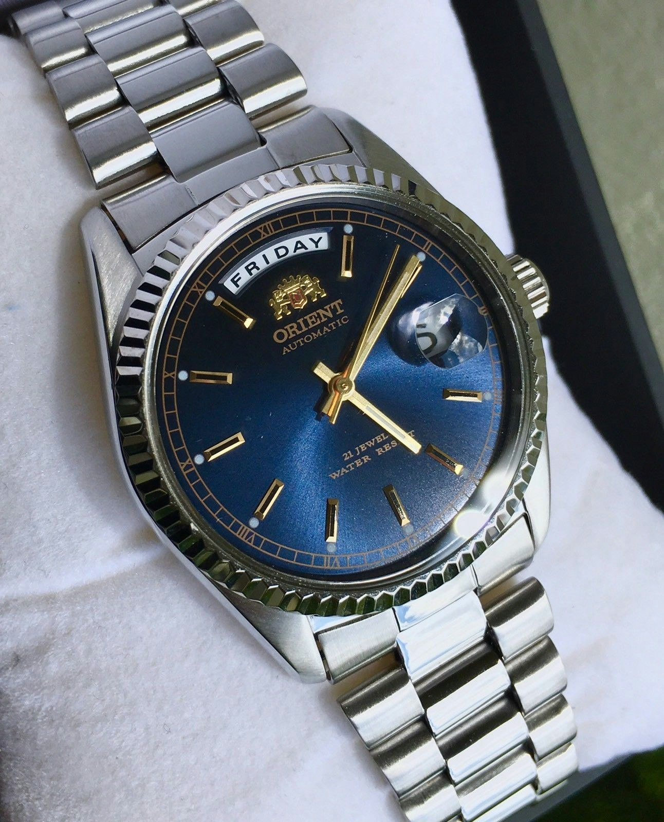 orient oyster blue dial