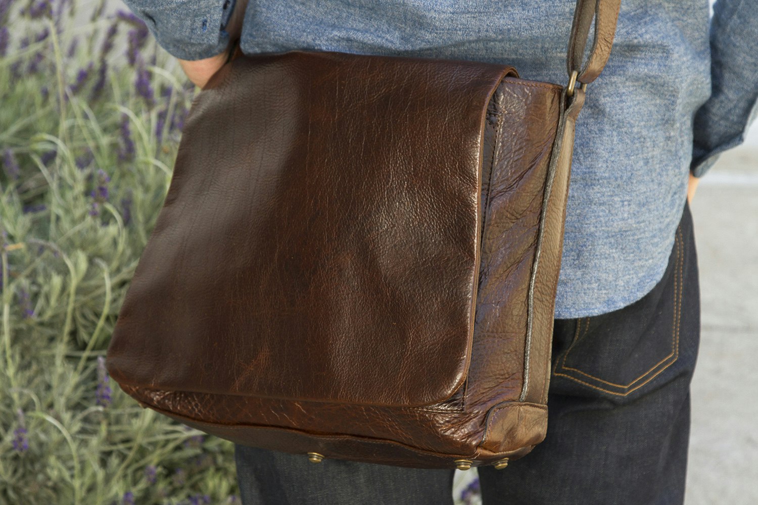 Moore & Giles Sackett Classic Messenger Price & Reviews Massdrop