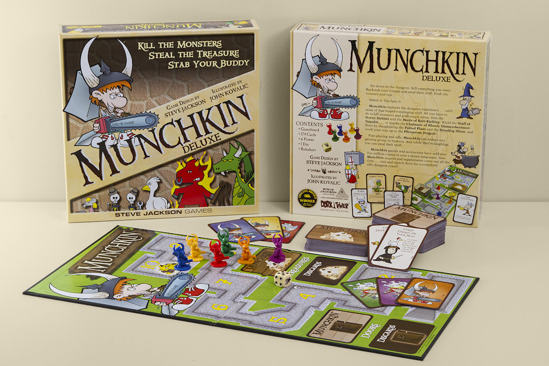 Munchkin Deluxe Bundle + Expansions 2-8