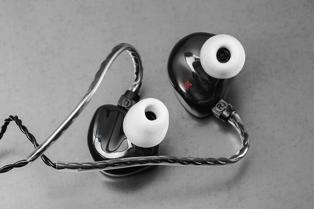 Unique Melody Miracle Universal IEMs