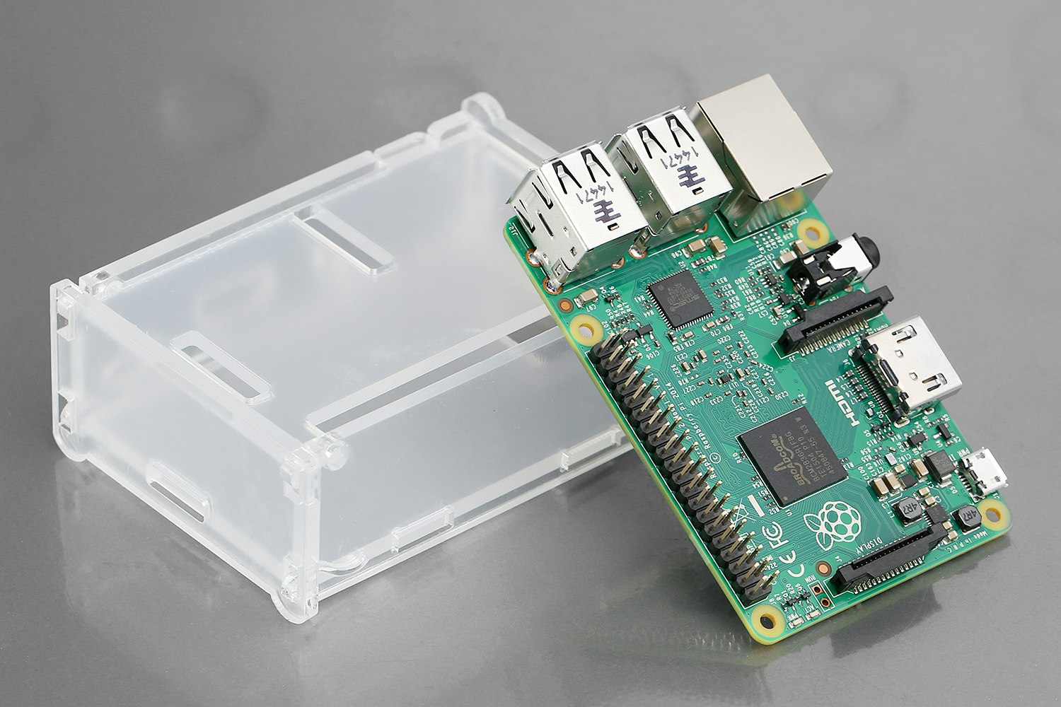 Raspberry Pi 2 B 1Gb Ram w/Media Kit