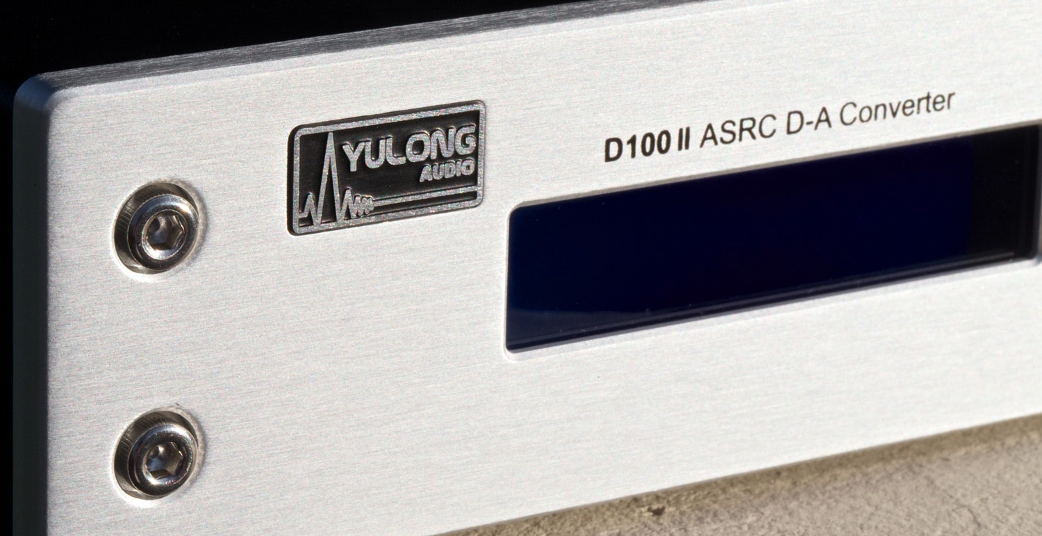 Yulong D100 MKII Amp/DAC Combo