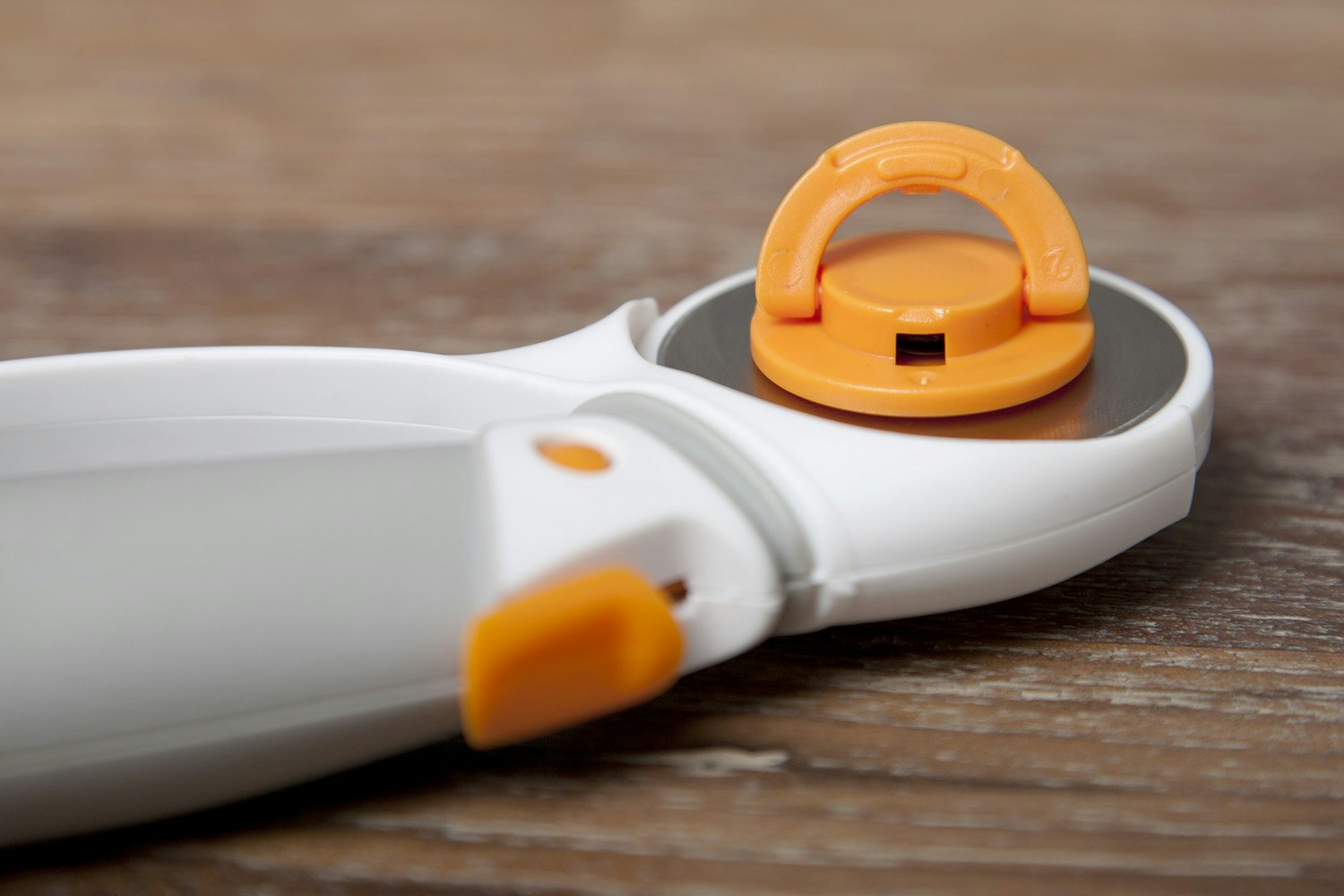 Fiskars Rotary Cutter and Blade Changer Drop