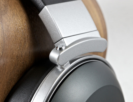 Denon D2000 Audiophile Headphones