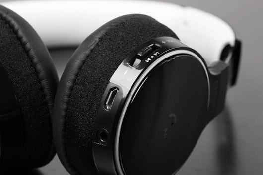 Philips SHB9100 Bluetooth Headphones