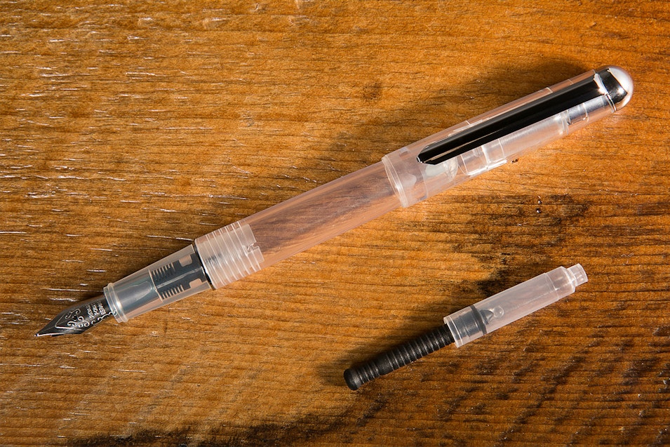 Refillable fountain pen Clearance