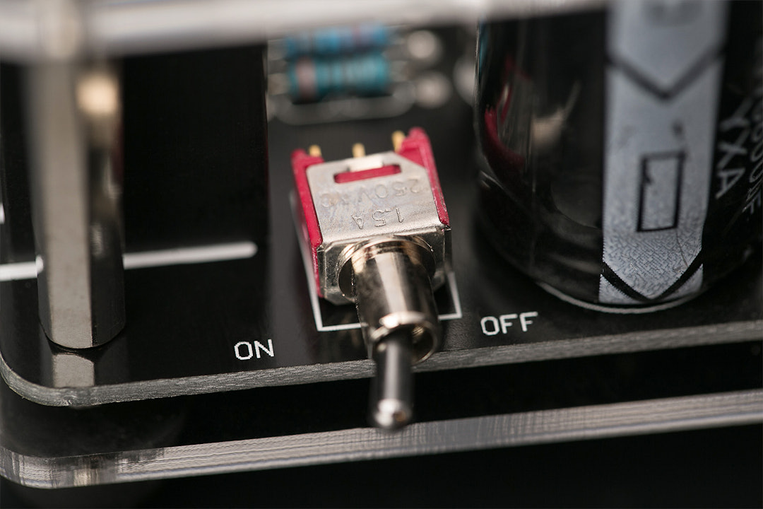 Bravo V2 Headphone Amplifier w/ Gold Lion ECC82 Tube