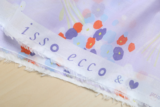 Isso Ecco and Heart Cotton Lawn by Lecien