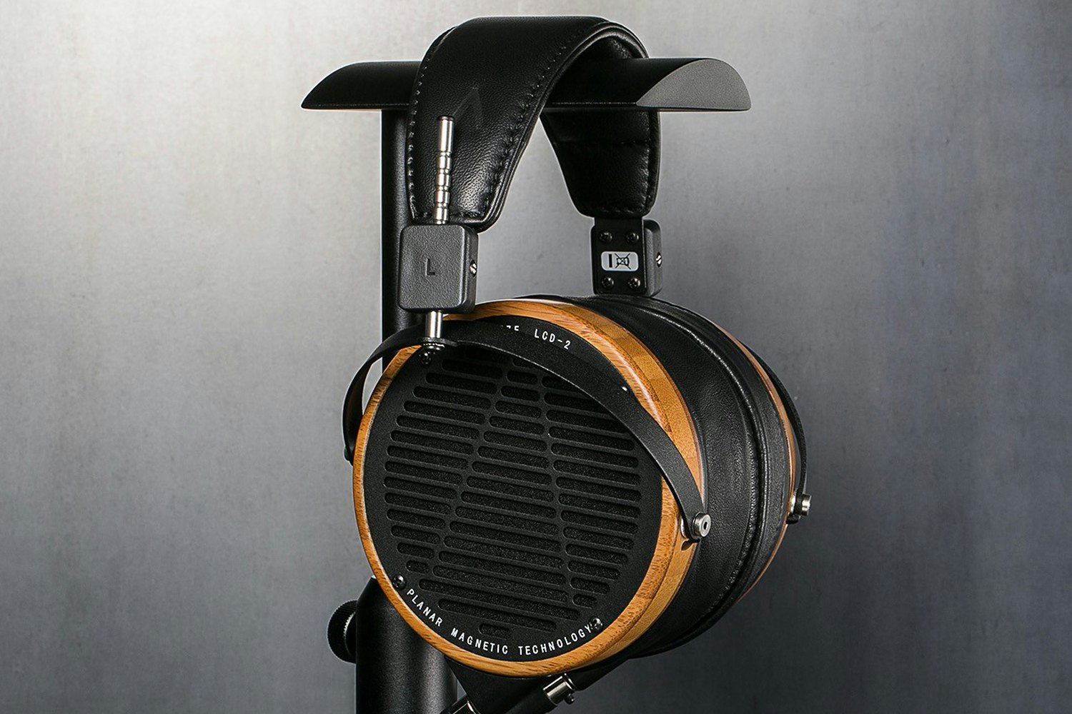 Audeze LCD-2 + Violectric HPA V200