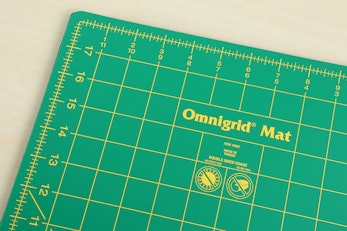 Omnigrid Foldaway Mat & Ruler Bundle