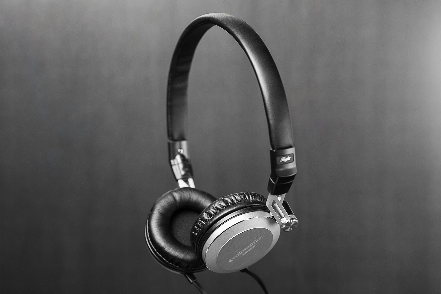 Audio-Technica ATH-ES88 Portable Headphones