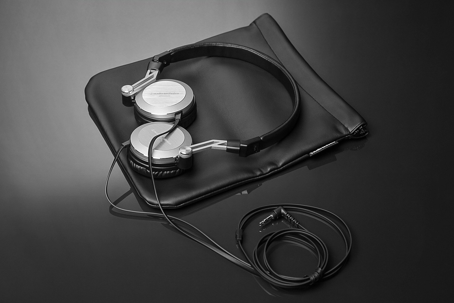 Audio-Technica ATH-ES88 Portable Headphones